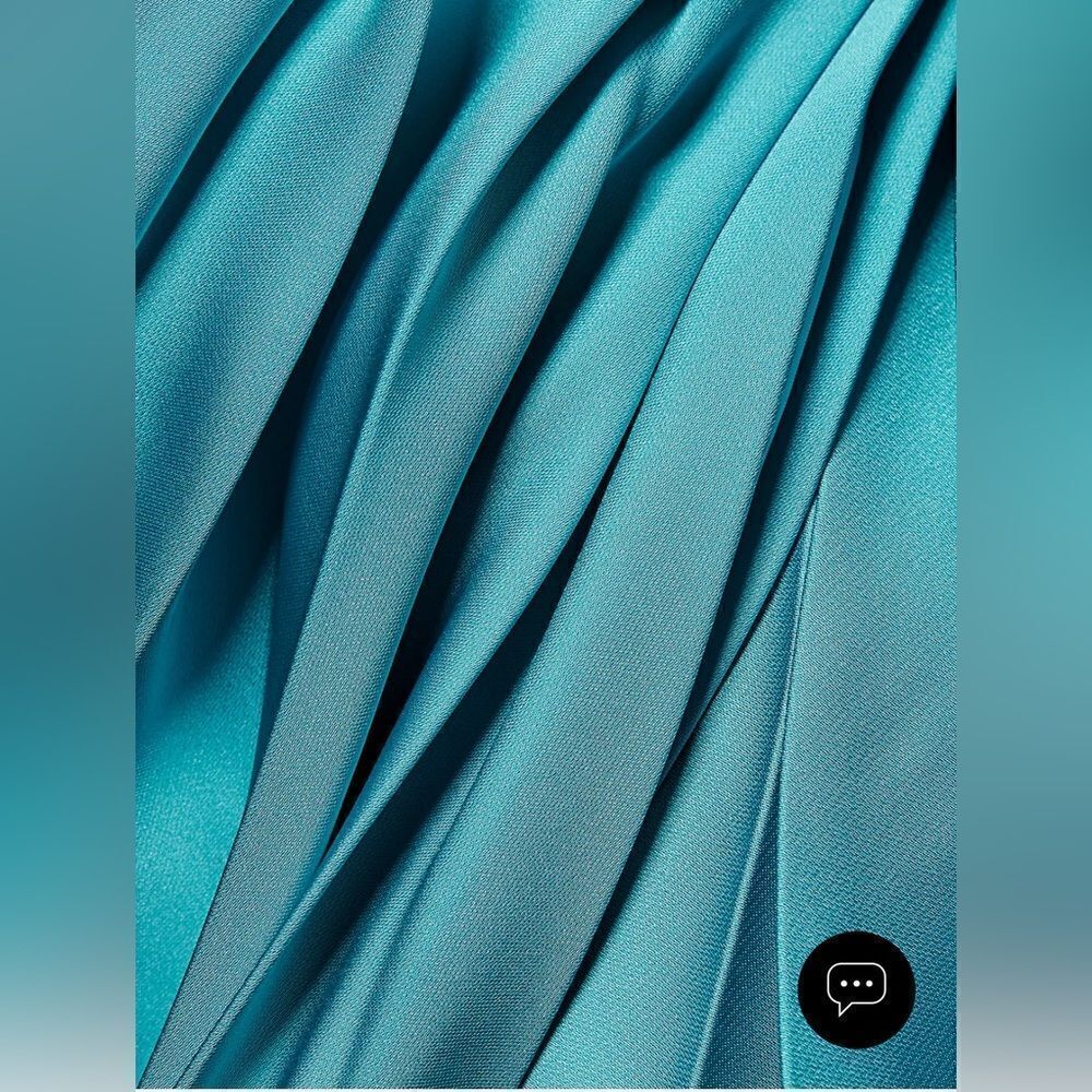 Alice + Olivia Joleen Pleated V-Neck Midi Dress - Picture 7 of 16
